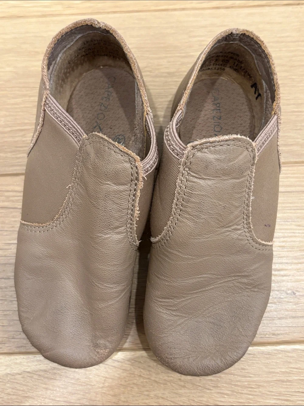 Capezio Kids Tan Jazz Shoes Size 11.5W